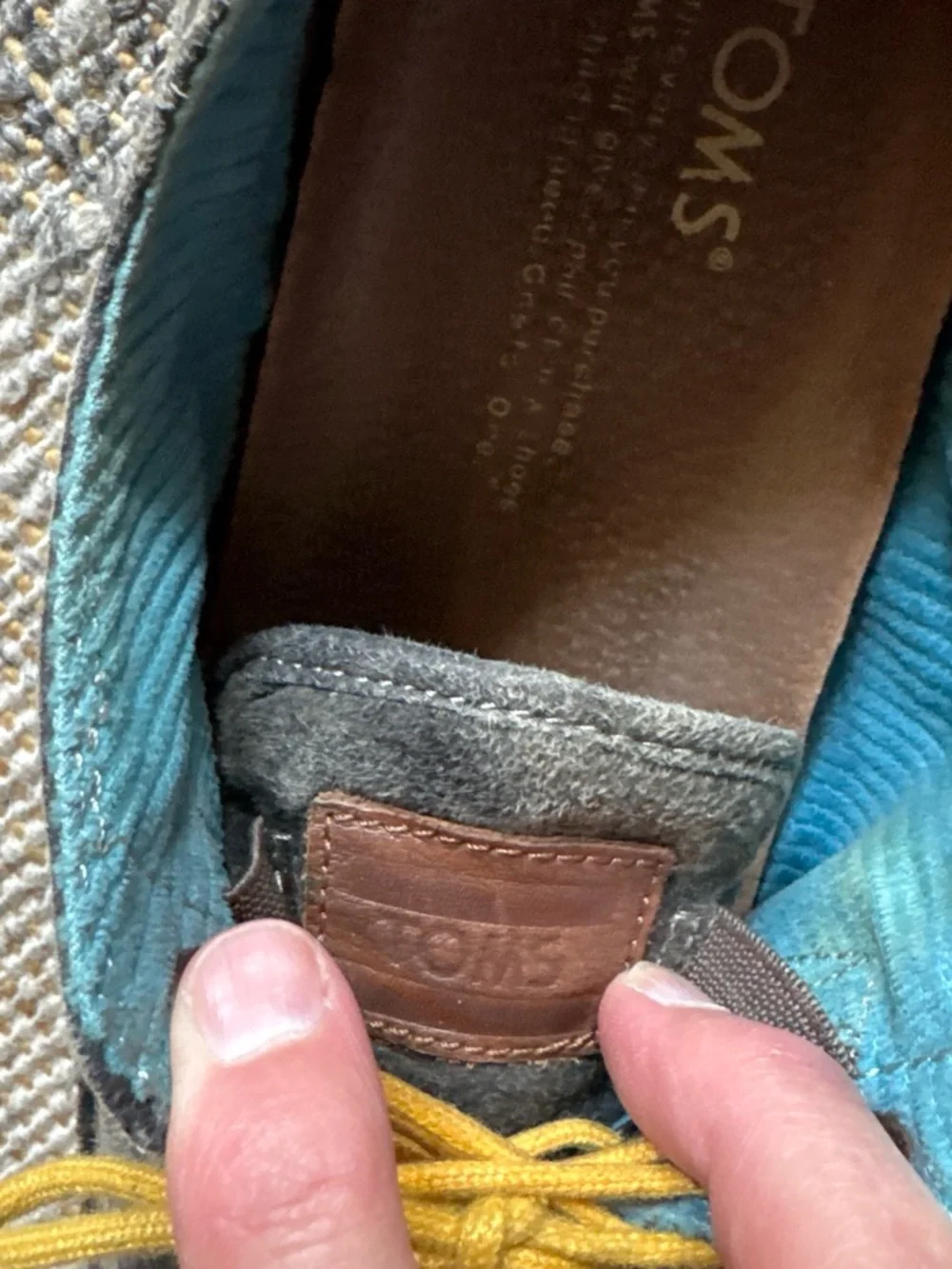 Toms gray brown